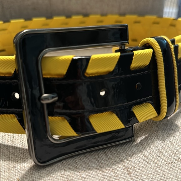 Vtg Carlisle genuine Italian leather wide yellow & black belt Sz xsmall - Picture 9 of 9